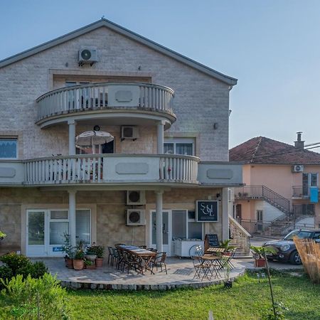 Apartments Vujosevic Tivat Ngoại thất bức ảnh