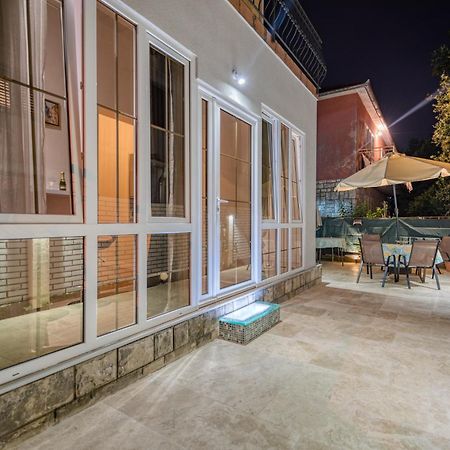 Apartments Vujosevic Tivat Ngoại thất bức ảnh