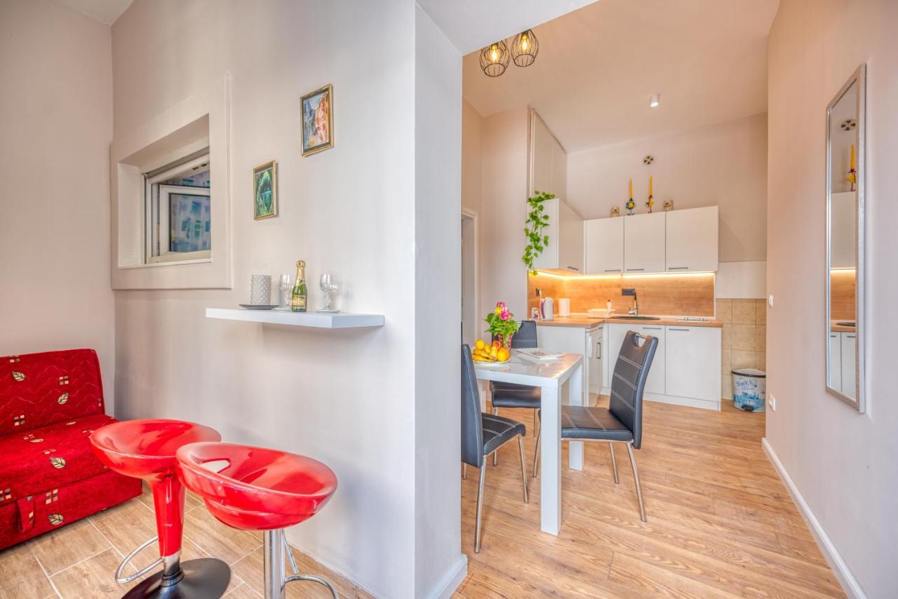 Apartments Vujosevic Tivat Ngoại thất bức ảnh