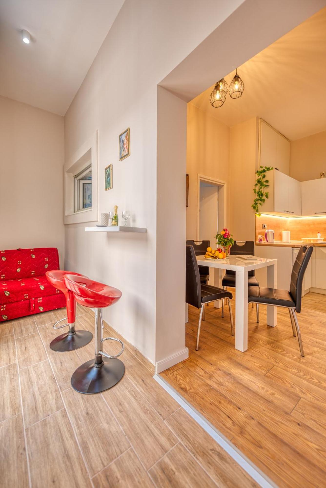 Apartments Vujosevic Tivat Ngoại thất bức ảnh